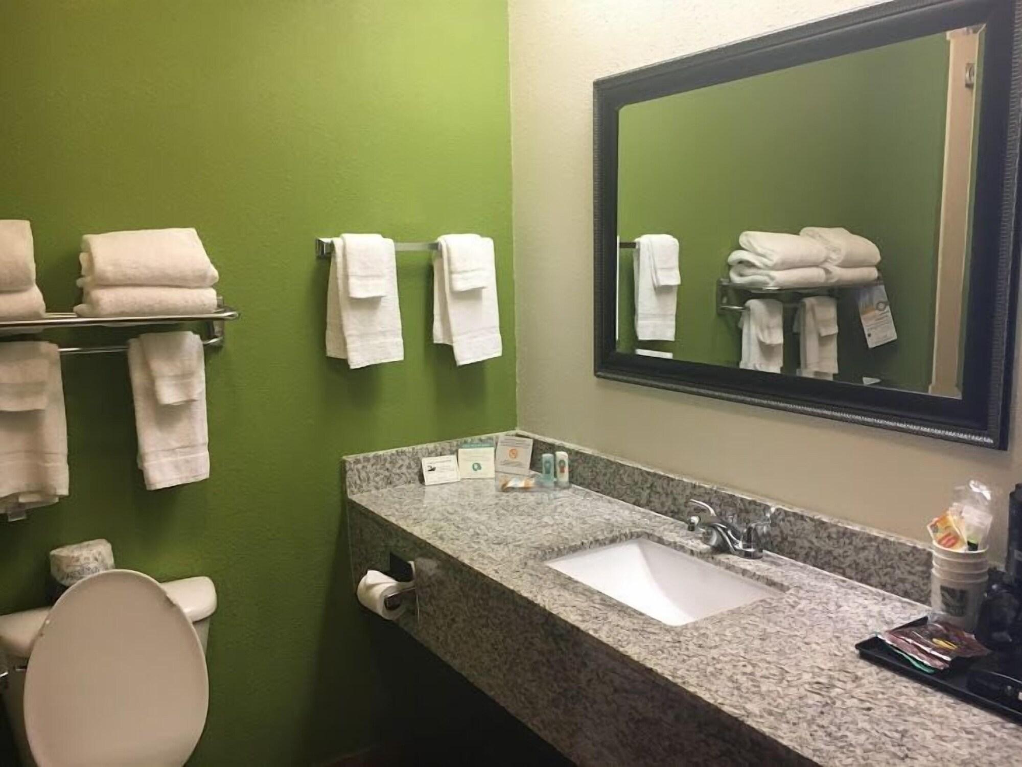 Quality Inn & Suites Airport Остин Экстерьер фото