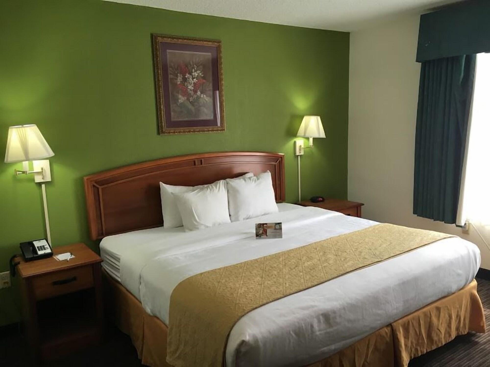 Quality Inn & Suites Airport Остин Экстерьер фото