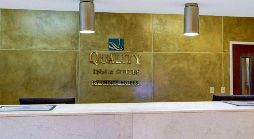 Quality Inn & Suites Airport Остин Экстерьер фото