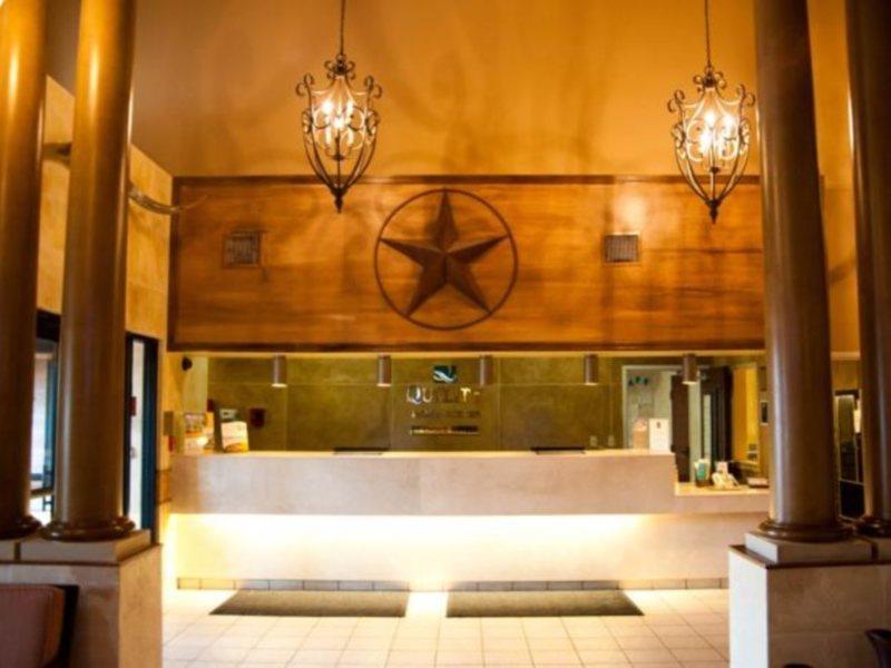 Quality Inn & Suites Airport Остин Экстерьер фото