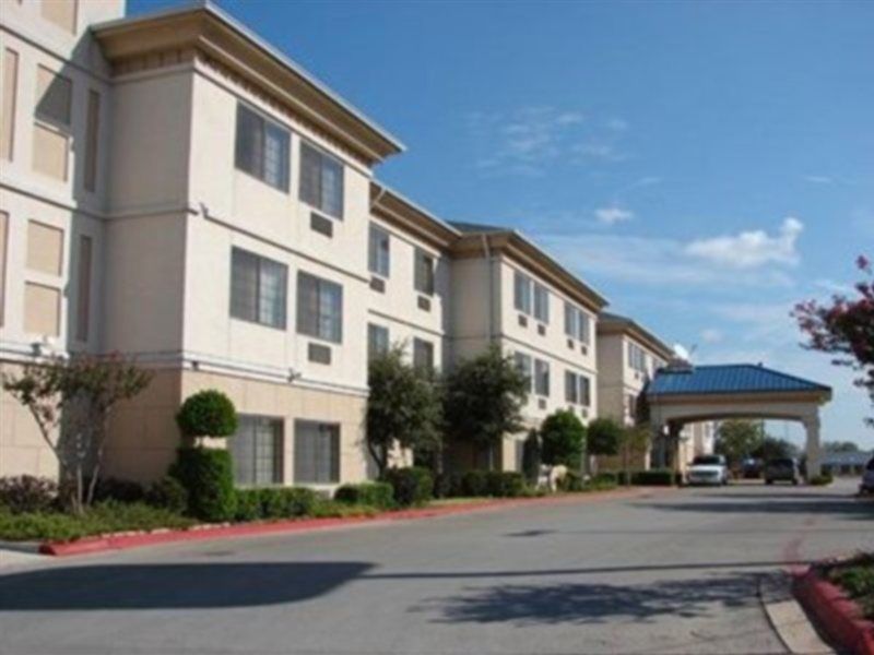 Quality Inn & Suites Airport Остин Экстерьер фото