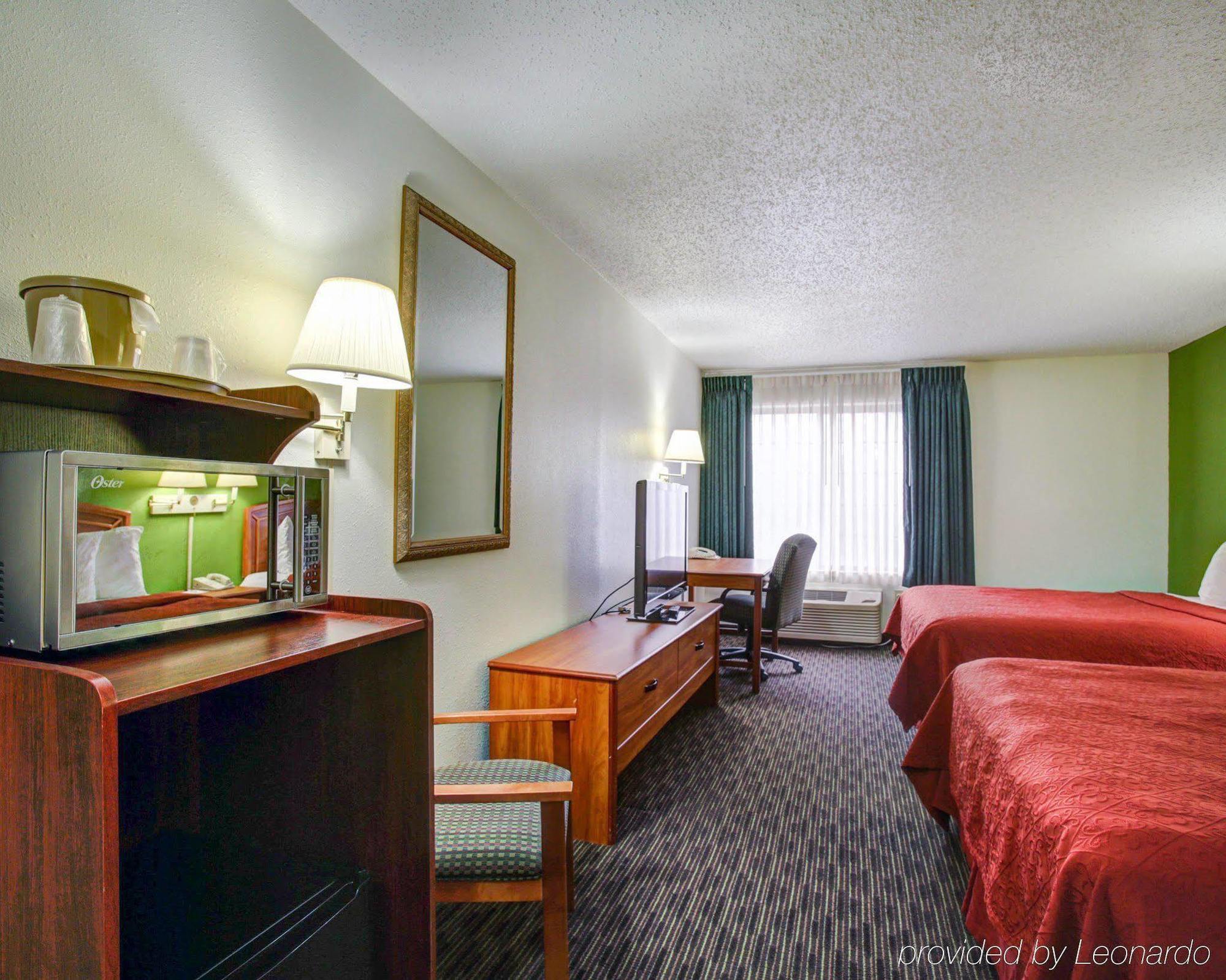 Quality Inn & Suites Airport Остин Экстерьер фото