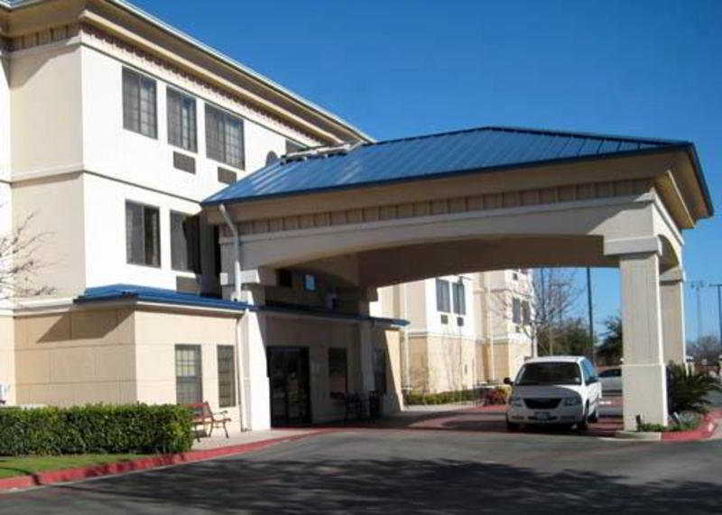 Quality Inn & Suites Airport Остин Экстерьер фото
