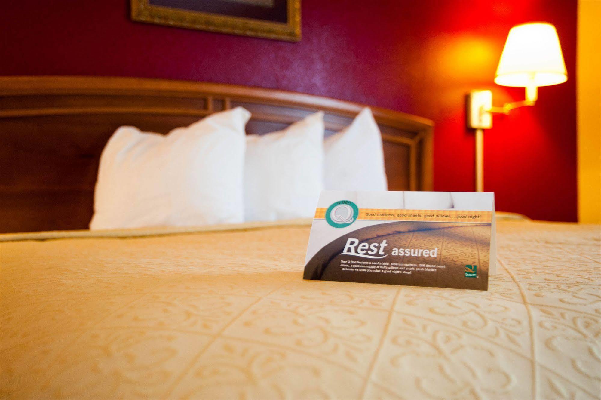 Quality Inn & Suites Airport Остин Экстерьер фото