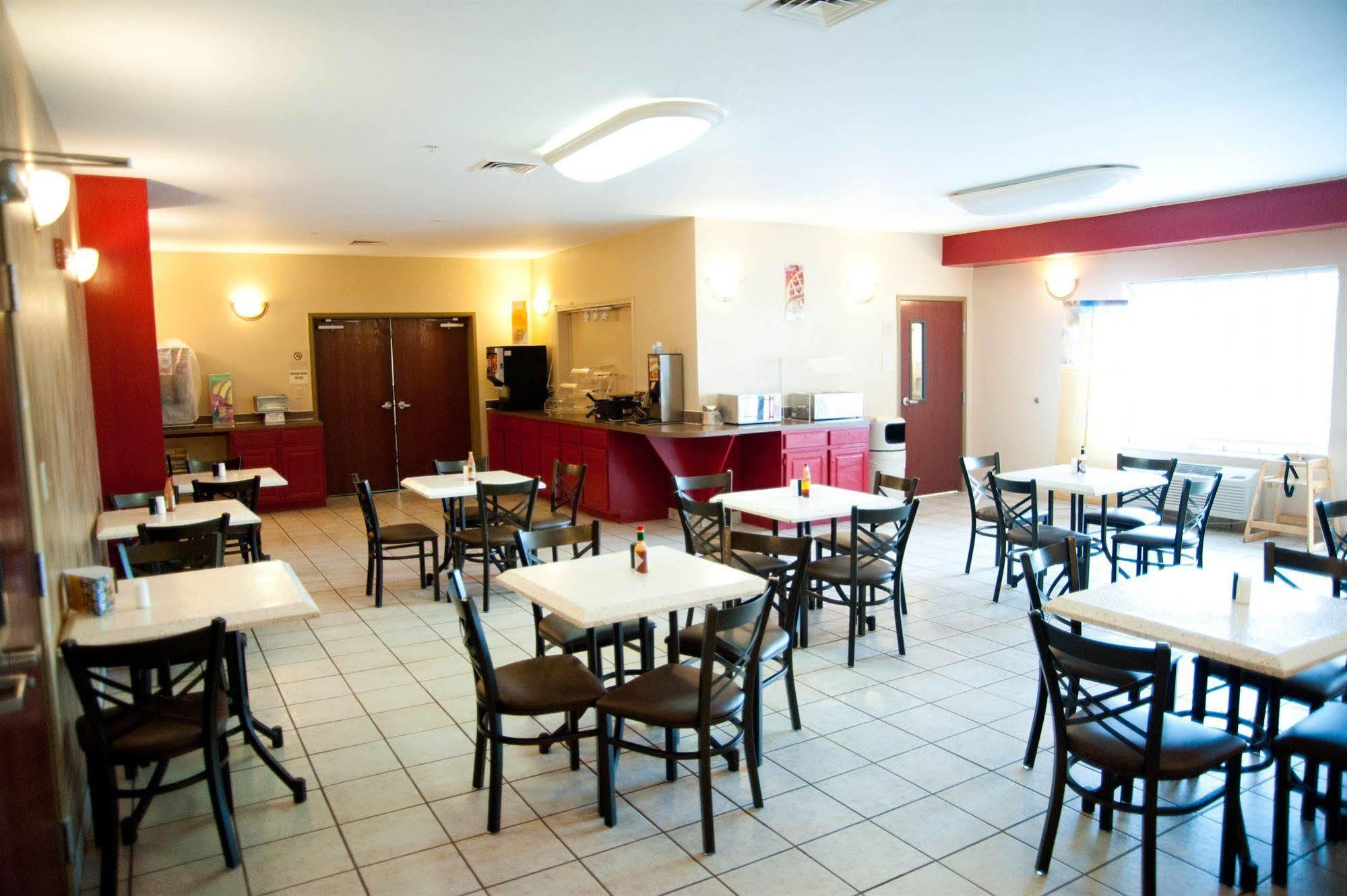 Quality Inn & Suites Airport Остин Экстерьер фото
